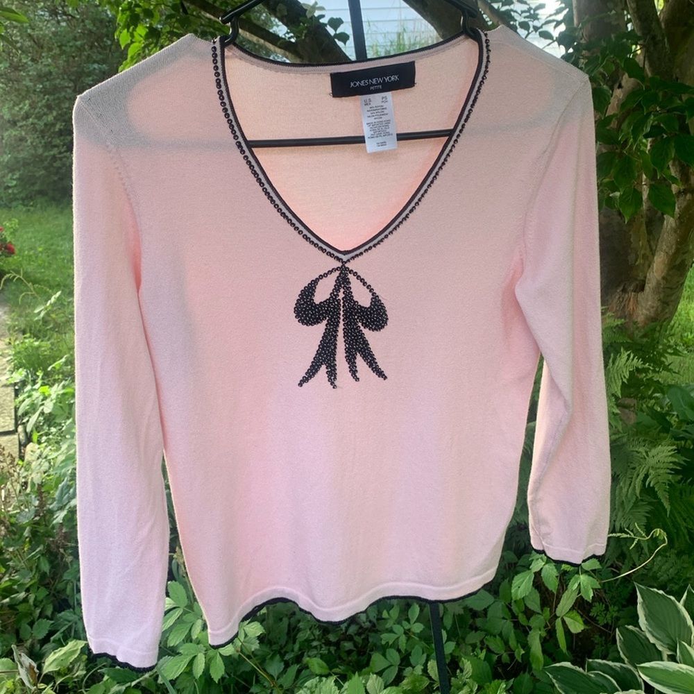 Jones New York pink sweater with beaded detail PS